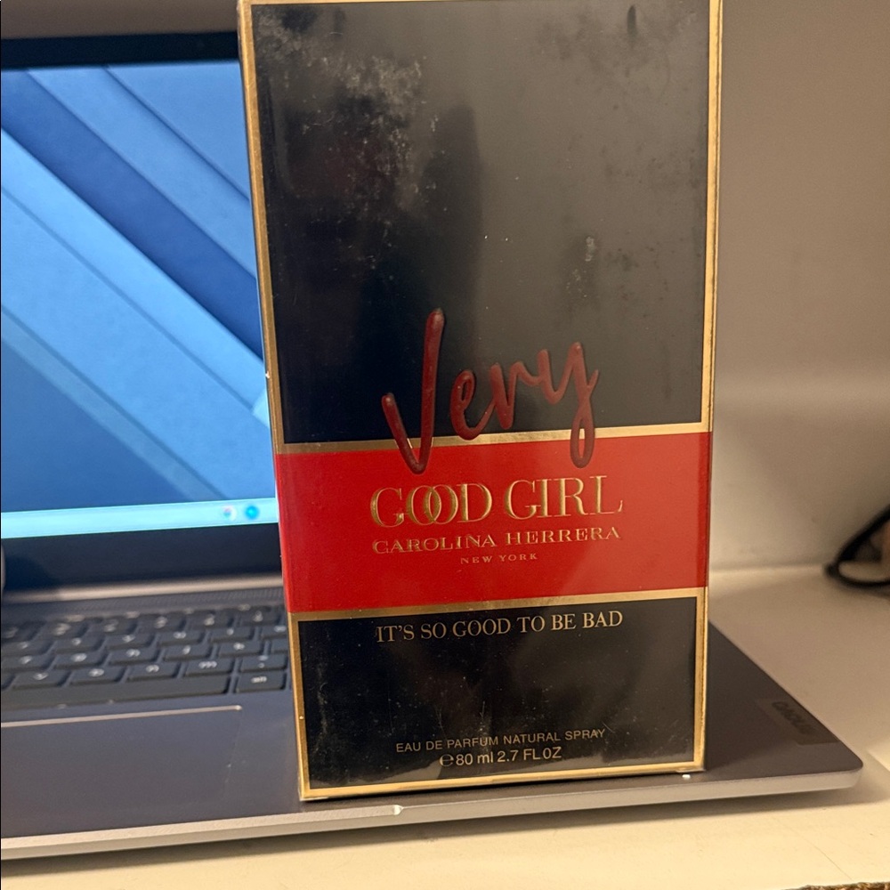 Carolina Herrera Very Good Girl Perfume Box - Black and Red